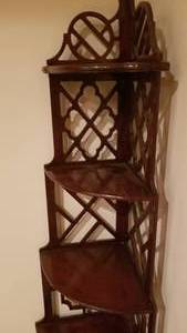 lot 87 image: Vintage Lattice Work Corner Display Cabinet