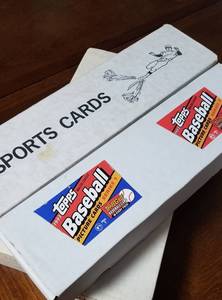 lot 36 image: Baseball Upper Deck and Topps Complete Box Sets  89, 93, 94