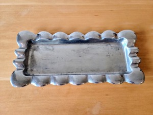 lot 73 image: Decorative Serving PlatesPlatters