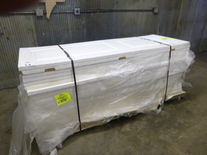 lot 14 image: Pallet of Slab Doors