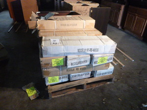 lot 42 image: Pallet of Wall Cabinets