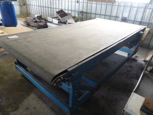 lot 81 image: Conveyor Table