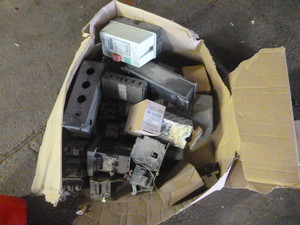 lot 137 image: Box of Electrical Supplies