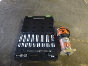 lot 146 image: Socket Set and Trim Router