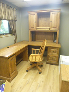 lot 152 image: Office Furniture