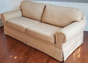 lot 15 image: Herringbone Honey Wheat Two Cushion Sofa Couch