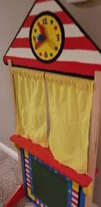 lot 92 image: Childs Puppet Stage