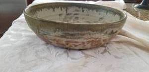 lot 29 image: Nellie Henson Art Pottery Bowl