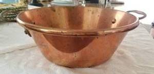 lot 50 image: Antique Heavy Copper Bowl