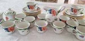 lot 68 image: Villeroy & Boch Amapola Coffee Tea Cup Service