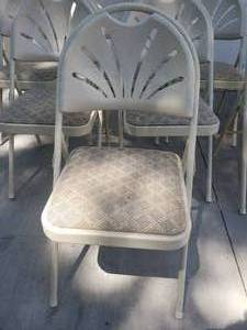 lot 73 image: Set of 8 Folding Chairs with Upholstered Seats