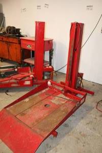 lot 79 image: Western Electric Multi-Lift with Manual