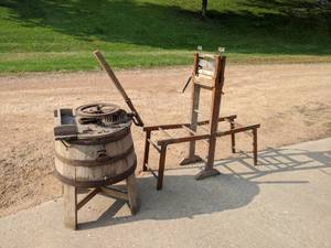 lot 11 image: Antique Wood Washing Machine and Ringer Assembly