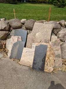 lot 6 image: Lot of 15 Pieces of Granite and Marble Slabs - Lot 2