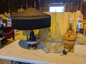 lot 157 image: Lot of Vintage Lamps & Lighting