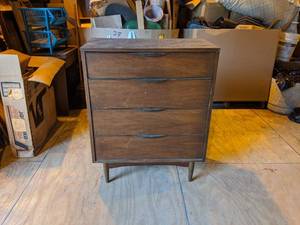 lot 20 image: Four-Drawer Wood Dresser