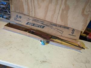 lot 19 image: Pioneer Air Rifle Pellet Gun w Original Box