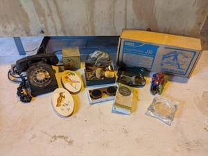 lot 84 image: OUTERS Flight Master JR Clay Pigeon Thrower, Home Dcor, Shaving Kit, Specialty Glasses, and More