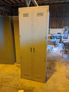 lot 98 image: 2 Door Metal Cabinet