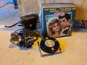 lot 121 image: Records, Tower Camera and Flash Bulbs