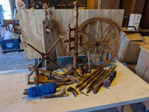 lot 124 image: Spinning Wheel
