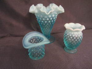 lot 52 image: Opalescent Vase & Top Hat