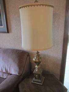lot 45 image: Table Lamp