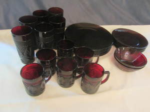 lot 81 image: Cape Cod Dinnerware