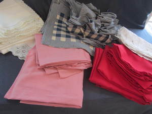 lot 94 image: Table Linens