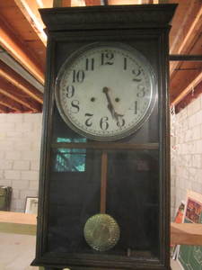 lot 103 image: Calumet Wall Clock
