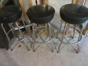 lot 111 image: Bar Stools