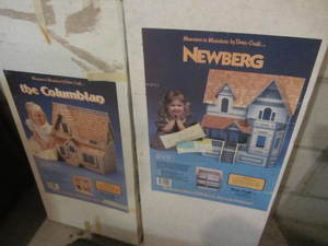 lot 115 image: Columbian Doll House Kit