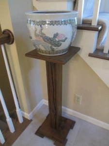 lot 67 image: Fern Stand & Planter