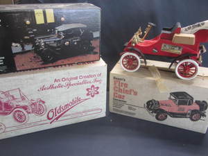 lot 125 image: Jim Beam Decanters