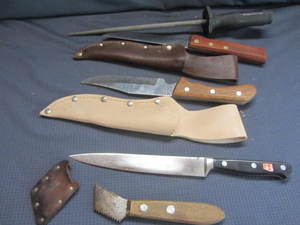 lot 133 image: Collector Knives