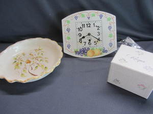 lot 142 image: Newark 8-Day Clock