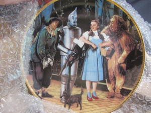 lot 144 image: Wizard of Oz Plates