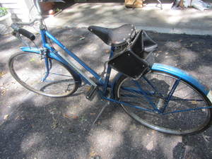 lot 156 image: Raleigh Bicycle
