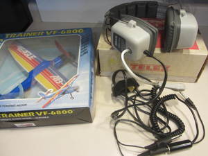 lot 207 image: Telex Headset, Glider