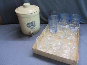 lot 168 image: JD Dispenser, Sets of Mugs