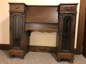 lot 7 image: Desk wGlass Door Panels