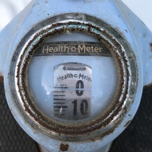 lot 54 image: Antique Bathroom Scale