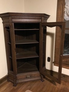 lot 3 image: Antique China Corner Cabinet