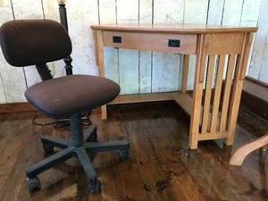 lot 63 image: Desk, Floor Lamp, Chair, & Coat Rack