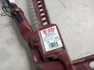 lot 407 image: Hi Lift Cast Jack