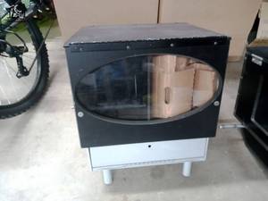 lot 443 image: 2 Disc Golf Carts Unassembled