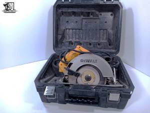 lot 487 image: Dewalt Circular Saw With Case
