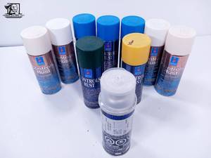 lot 494 image: 10 Cans of Spraypaint
