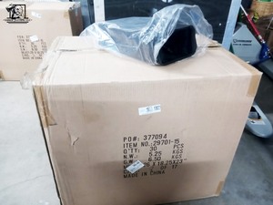 lot 519 image: 30 Medium Cooler Bags