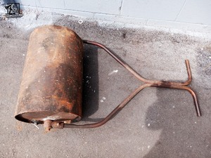 lot 478 image: Lawn Roller